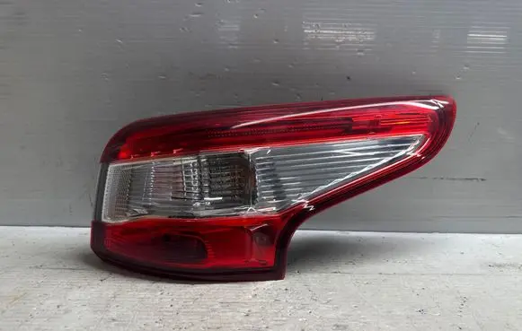 Nissan Qashqai Rear/tail lights