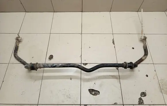 Suzuki Grand Vitara II Front anti-roll bar/sway bar