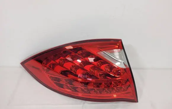 Porsche Cayenne (92A) Rear/tail lights 89090747 7P5945095K