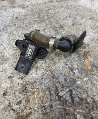 Audi A6 S6 C5 4B Air pressure sensor 0261230053
