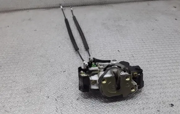 Mitsubishi Colt Front door lock 