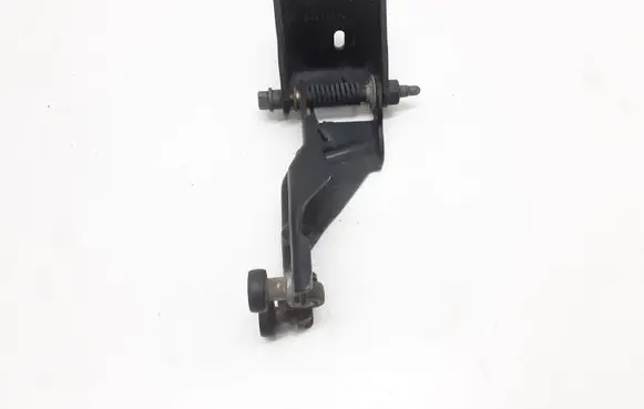 Chrysler Town u0026 Country V Sliding door middle roller runner 05020672AD