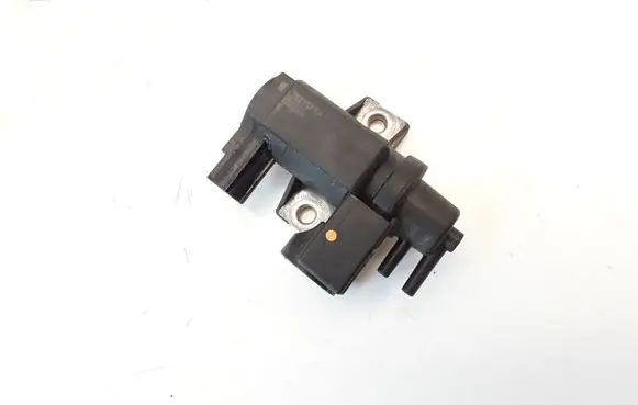 Vacuum valve