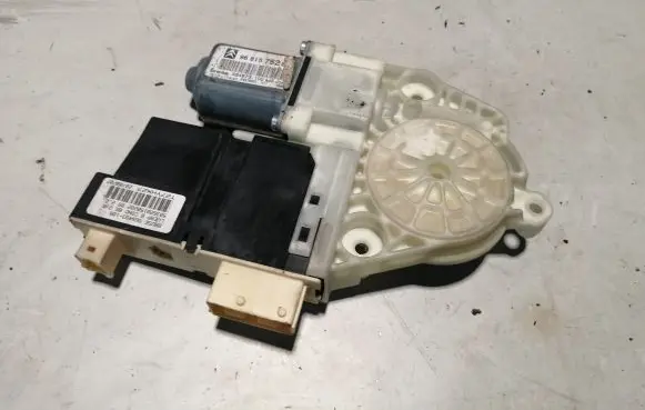 Citroen C4 I Front door window regulator motor 9681575280