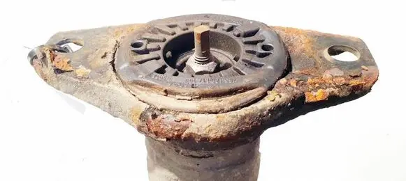 Ford Mondeo Mk III Coil spring mount 