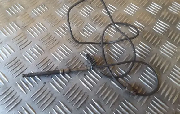 Mercedes-Benz E W211 Exhaust gas temperature sensor A0051531028