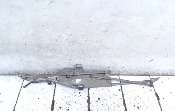 Front wiper linkage and motor