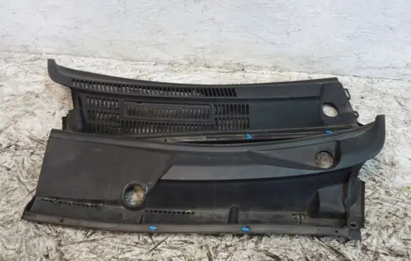 Toyota Prius (NHW20) Wiper trim