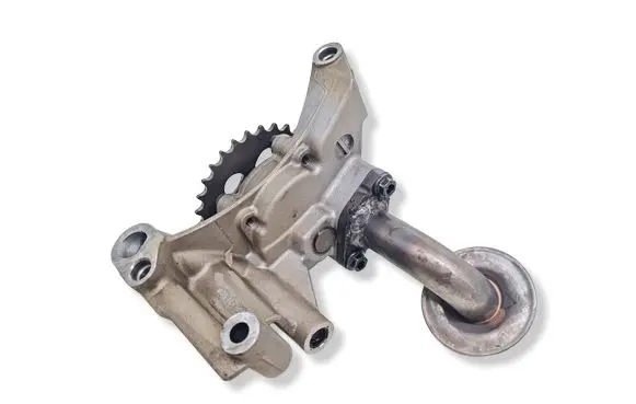 Audi A4 S4 B7 8E 8H Oil pump 06A115105B