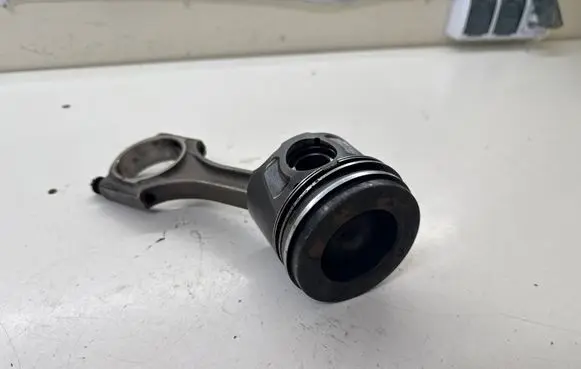 Peugeot 4007 Piston with connecting rod 9688245380