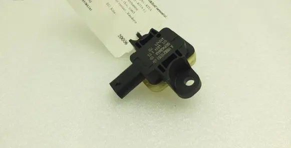 Mercedes-Benz A W176 Airbag deployment crash/impact sensor A1668210351