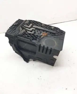 Battery tray