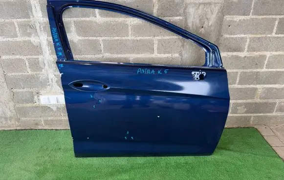 Opel Astra K Front door