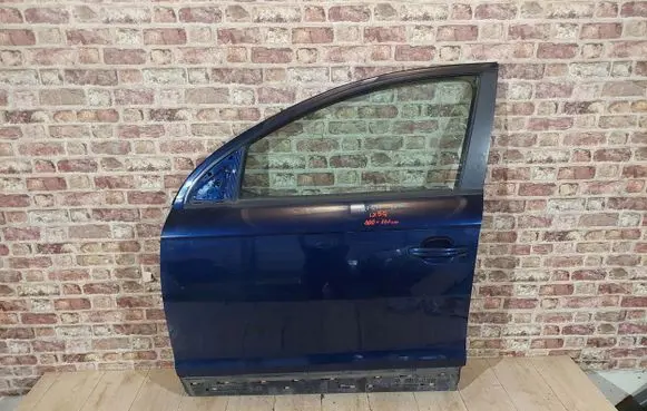 Audi Q7 4L Front door