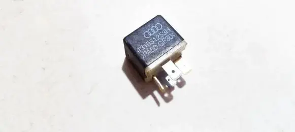 Audi A4 S4 B5 8D Other relay 431951253h