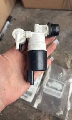 Citroen C4 II Picasso Windscreen/windshield washer pump 1609930380
