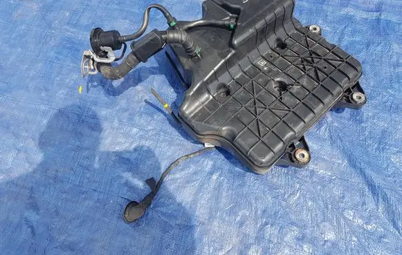 Mercedes-Benz C W205 AdBlue liquid reservoir 0994710475BGGG A0994710475 A2054703901