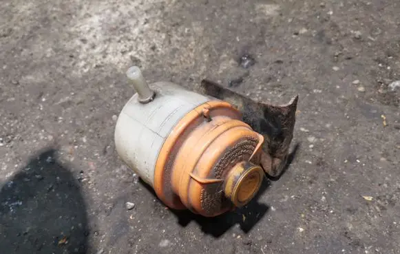 Power steering fluid tank/reservoir