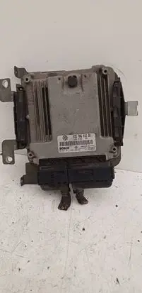 Volkswagen Touran I Engine control unit/module 03G906016BQ 0281011906
