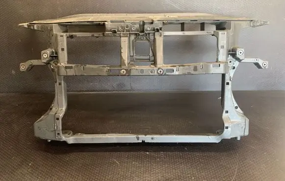 Volkswagen PASSAT CC Radiator support slam panel 701010690B