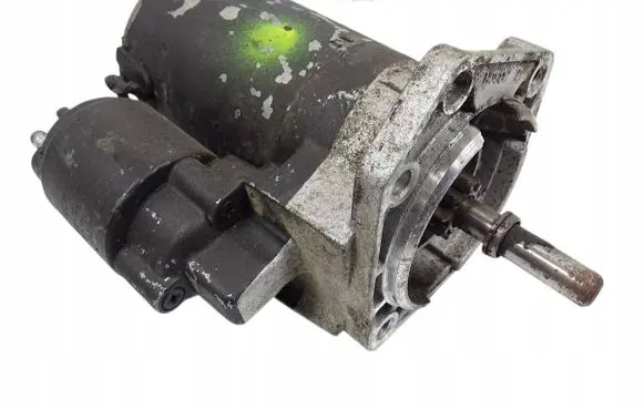 Volkswagen Polo V 6R Starter motor 036911023Q