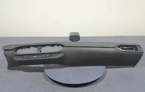 Dacia Sandero Side skirt rear trim 683102674R