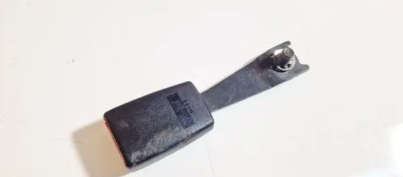 Mitsubishi Pajero Front seatbelt buckle 010822f5
