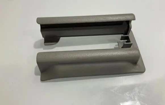 Mercedes-Benz E W211 Front driver seat rail trim 2119190820 70040004 A2119190820