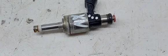 Subaru XV II Fuel injector 16611AA930