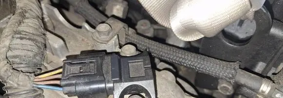 Opel Astra H Air pressure sensor 8973811911