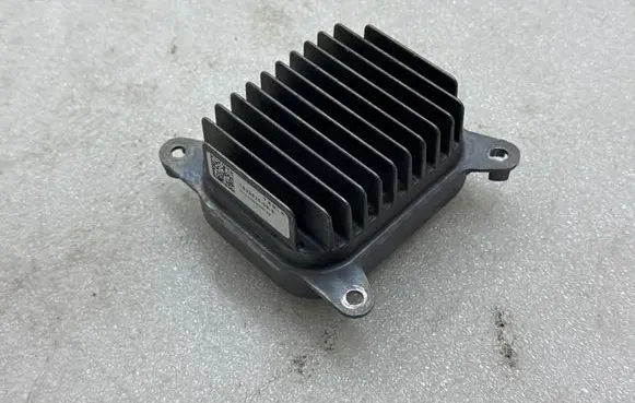 Tesla Model Y Xenon control unit/module 153292509E DHH22348000166