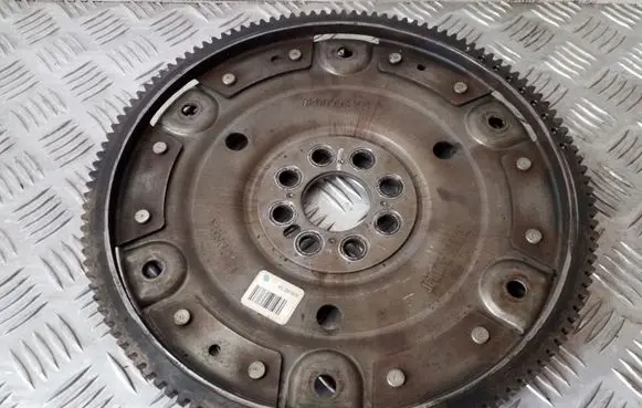Infiniti EX Flywheel 8200993104A