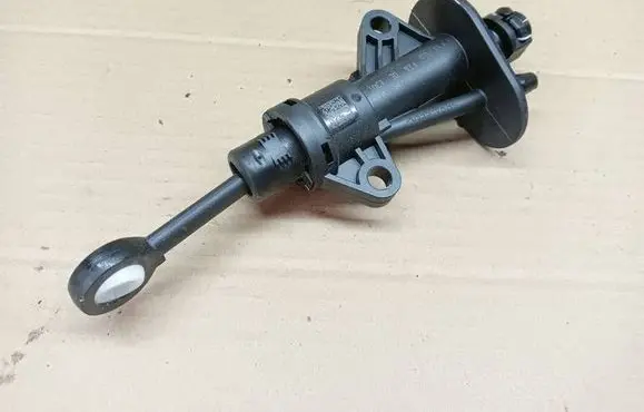 Skoda Octavia Mk4 Clutch master cylinder 5Q0721388J