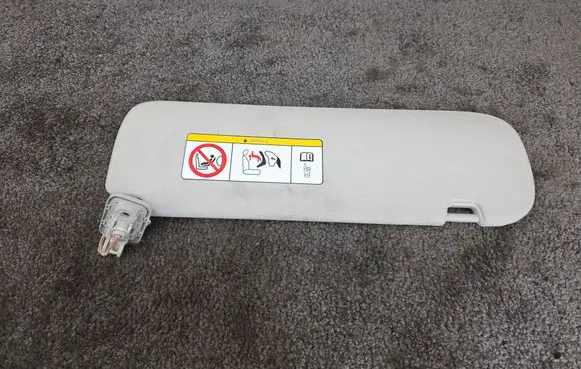 Tesla Model Y Sun visor 110308400F PA6GF30