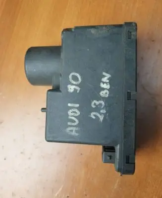Audi 80 90 B3 Central locking vacuum pump 