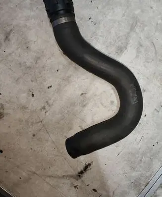 Audi A6 S6 C6 4F Engine coolant pipe/hose 4F0121101
