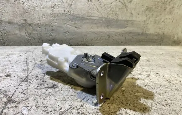 Mitsubishi Outlander Tailgate/trunk/boot lock/catch/latch