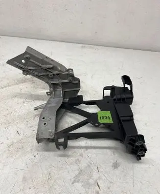 Radiator support slam panel bracket
