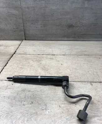 Mercedes-Benz E W212 Fuel injector 28342997 A6510704987 1431703537843