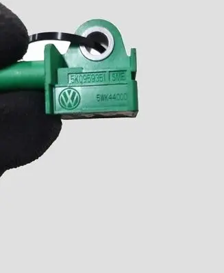 Volkswagen Golf VI Airbag deployment crash/impact sensor 5K0959351
