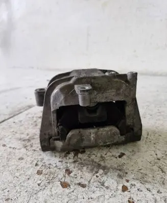 Volkswagen Golf V Engine mount bracket 1K0199262AS