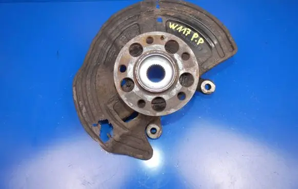 Mercedes-Benz CLA C117 X117 W117 Front wheel hub