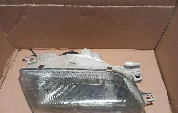 Toyota Corolla E100 Headlight/headlamp 10075390