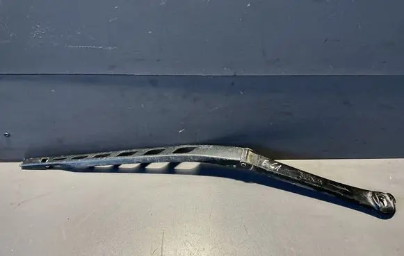 BMW 5 E60 E61 Front wiper blade arm 7035099