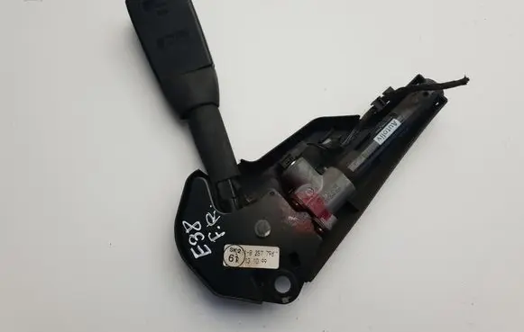 BMW 7 E38 Front seatbelt buckle 8257796 72118257796