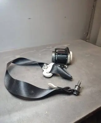 Nissan Pulsar Front seatbelt 627789100B