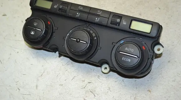 Skoda Octavia Mk2 (1Z) Climate control unit 