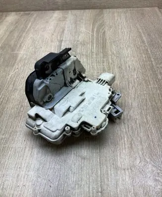 Audi A4 S4 B7 8E 8H Rear door lock 8E0839015AA