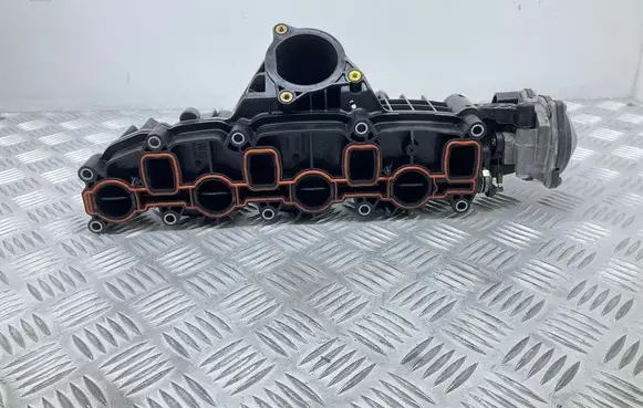 Volkswagen Tiguan Intake manifold 03L129711AG 03L129086