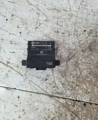 Volkswagen Touran I Gateway control module 1K0907530F 0325 1K0907951